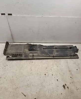Volkswagen PASSAT B8 Rear underbody cover/under tray 3Q0825967