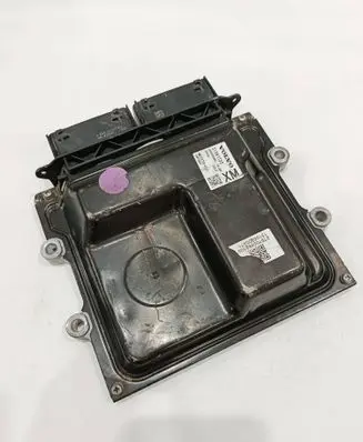 Volvo XC60 Engine control unit/module 31361735 0000000890 MB2797009621