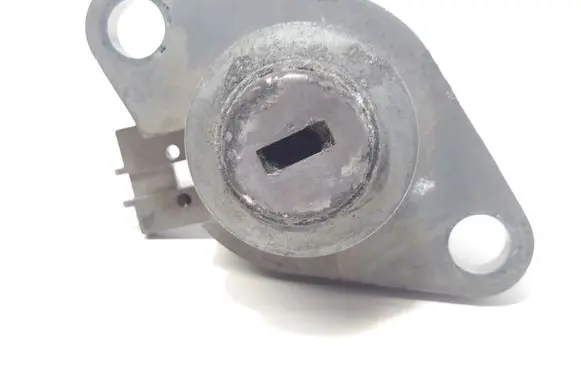 BMW 5 E34 Tailgate exterior lock 8120362