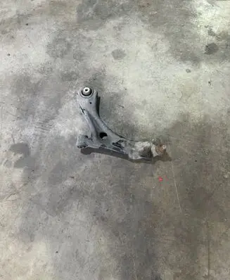 Ford Focus Front lower control arm/wishbone JX613A424AEB