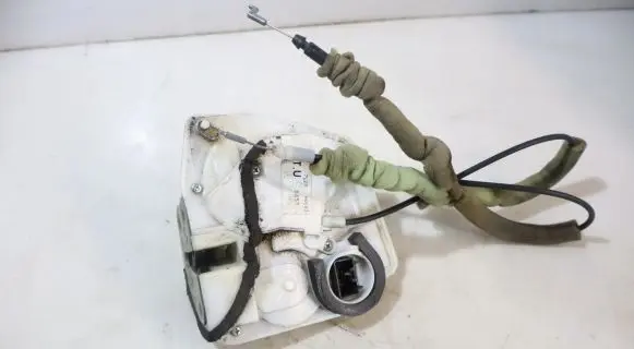 Mazda 2 Rear door lock
