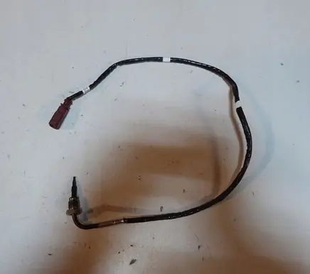Volkswagen Golf VII Exhaust gas temperature sensor 04L906088CF