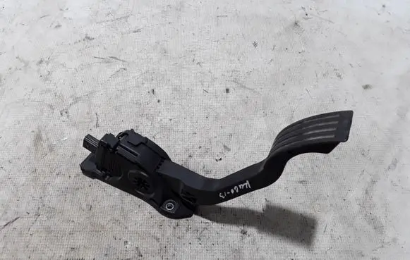Ford Kuga II Accelerator throttle pedal CV619F836GB