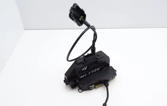 Renault Megane II Front door lock 027779