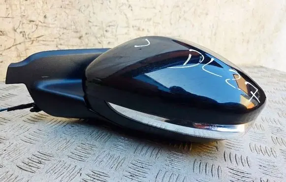 Citroen C4 Cactus Front door electric wing mirror 