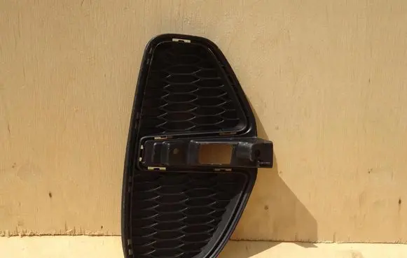 KIA Sportage Front bumper lower grill 86523-F1500