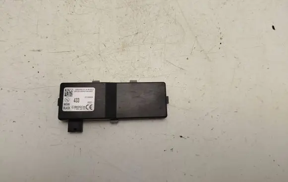 Opel Insignia A Door central lock control unit/module 13503204 F00HJ00491