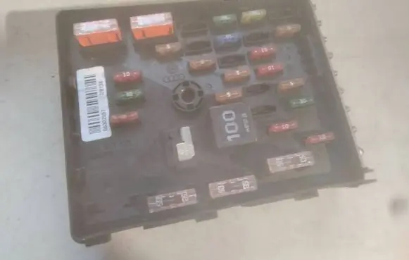 Volkswagen PASSAT B6 Fuse module 3C0937125