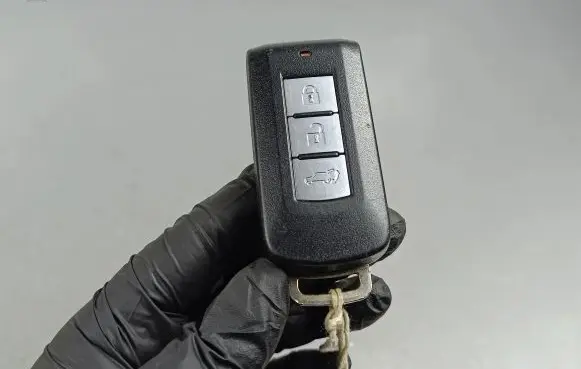 Mitsubishi Outlander Ignition key/card 