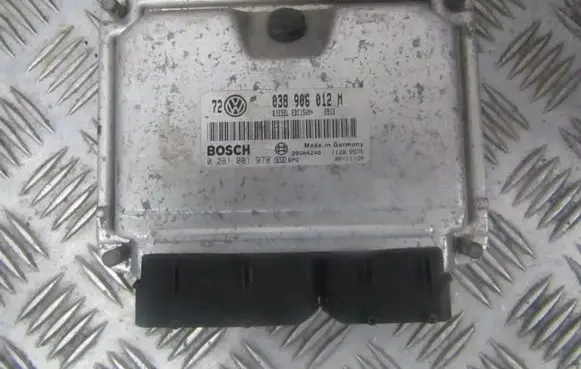 Volkswagen Golf IV Engine control unit/module 038906012m 0281001979
