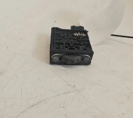 Renault Thalia I Headlight level height control switch 7700410134