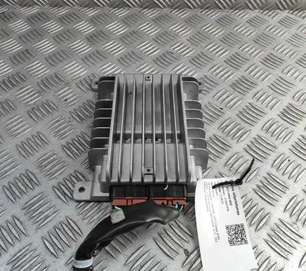 Nissan 370Z Sound amplifier 280611ET0C