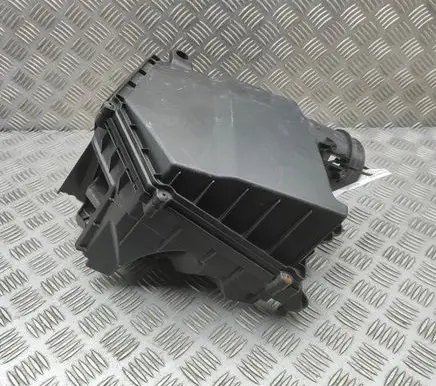 Volvo V60 Air filter box 31474901