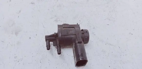 Volkswagen Touareg I Turbo solenoid valve 1J0906283B