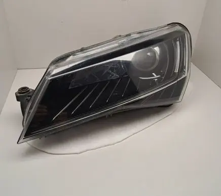 Skoda Superb B8 (3V) Headlight/headlamp 3V1941015A
