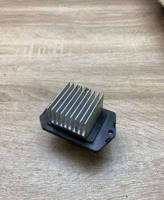 Honda Jazz Heater blower motor/fan resistor G7U019