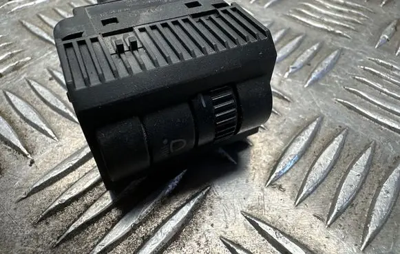 Volkswagen Multivan T5 Headlight level height control switch 7H0941333