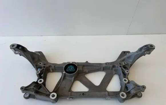 Volkswagen PASSAT B8 Front subframe 3Q0199369E