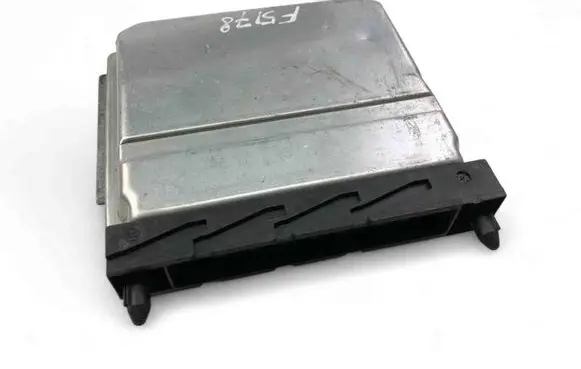 Volvo S70 V70 V70 XC Engine control unit/module 08677708A