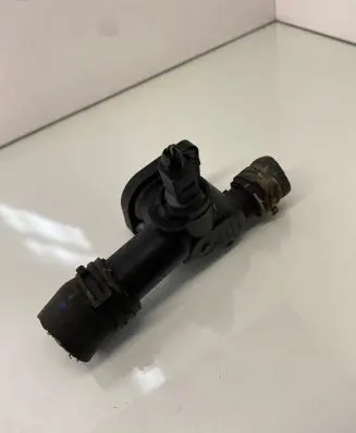 Volkswagen Golf V Engine coolant pipe/hose 06A121133AL