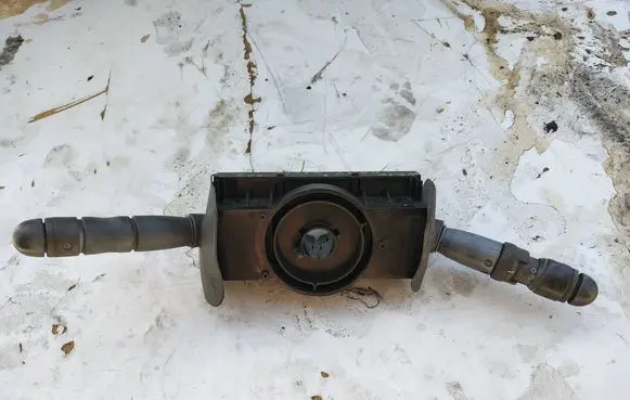 Iveco Daily 35 - 40.10 Wiper turn signal indicator stalk/switch 69503470