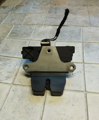Ford S-MAX Tailgate/trunk/boot lock/catch/latch 3M51R442A66AR