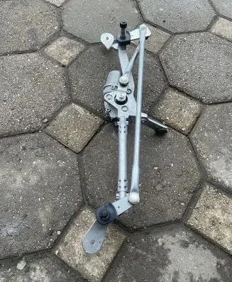 BMW X3 G01 Front wiper linkage and motor 7399004