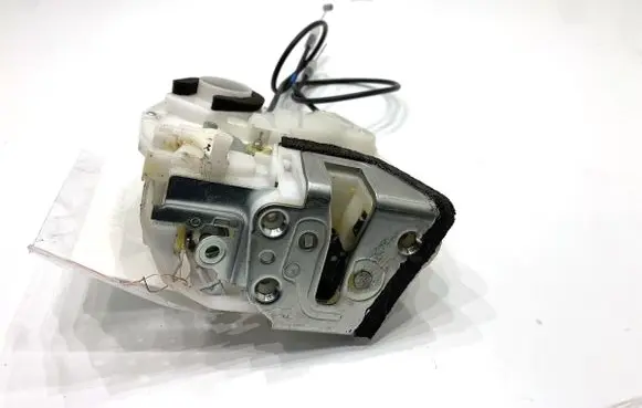 Fiat Sedici Rear door lock 8230179J12