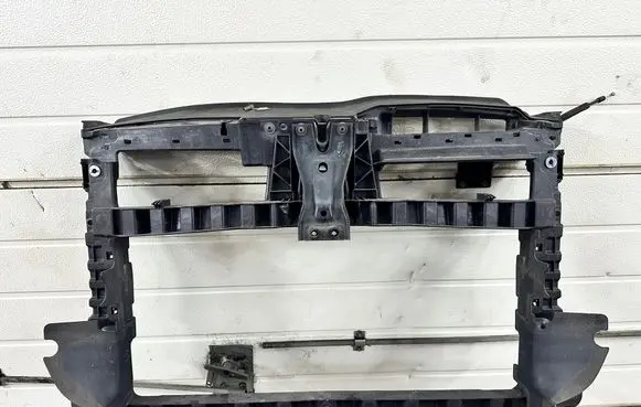 Volkswagen Golf VI Radiator support slam panel 5K0805594 5K0805588E