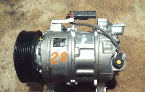 Seat Toledo I (1L) Air conditioning (A/C) compressor (pump) 820803