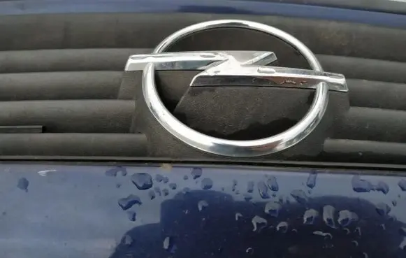 Opel Astra G Manufacturer badge logo/emblem 