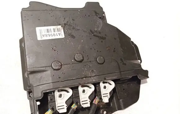 Ford Fiesta Engine control unit/module 8v2112a650ec
