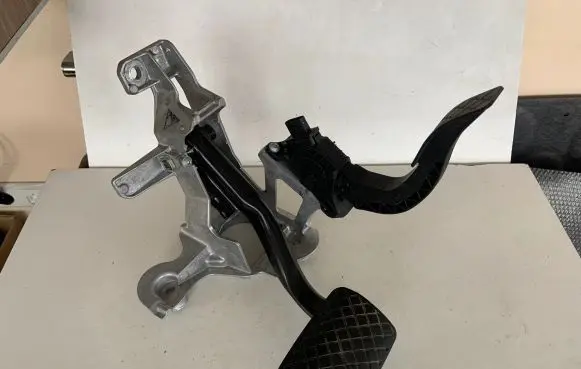 Audi Q7 4M Pedal assembly 4M1723117E 8W1723523 4M1723140