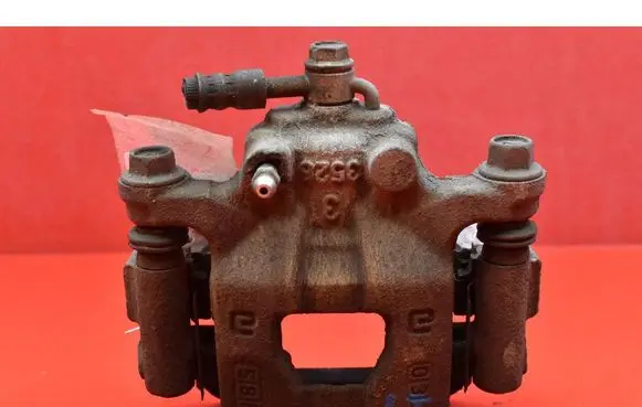 Nissan Pulsar Rear brake caliper