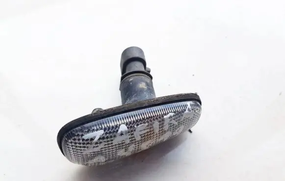Opel Zafira A Front fender indicator light 90560403
