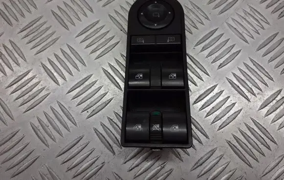 Opel Zafira B Front door window switch trim 13228699
