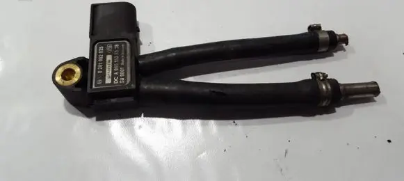 Mercedes-Benz C AMG W204 Air pressure sensor 0281002925 a0061539528