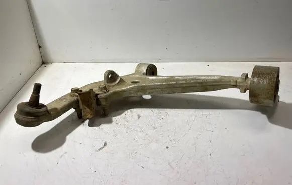 Nissan X-Trail T30 Front lower control arm/wishbone