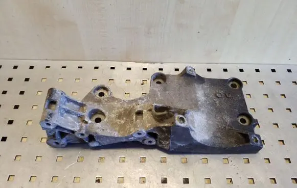 Volkswagen Touran I Generator/alternator bracket 036903143A