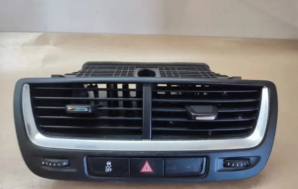 Opel Mokka Dash center air vent grill 95316390
