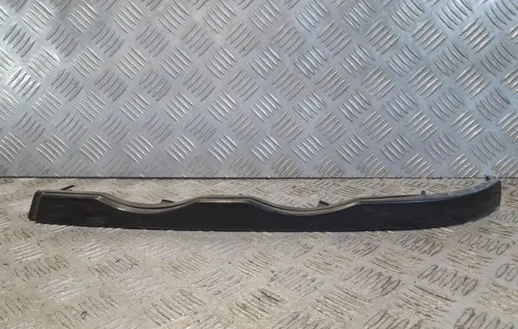BMW 3 E46 Under headlight/headlamp trim 51138208481