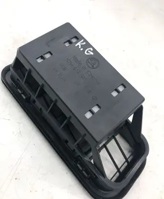 Volkswagen T-Roc Quarter panel pressure vent 57H81945A