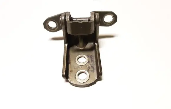 Nissan Patrol Y61 Rear door lower hinge