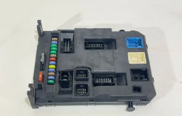 Peugeot 207 Comfort/convenience module 9664983480