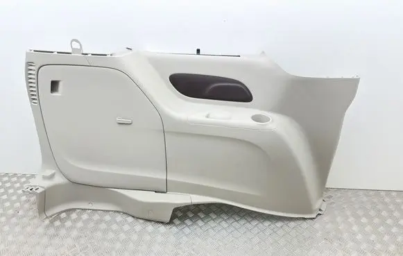 Chrysler Pacifica Trunk/boot lower side trim panel KR554424 5RK06PD2AE 4852720