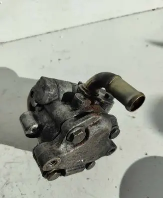 Volkswagen Sharan Power steering pump 3A674AA