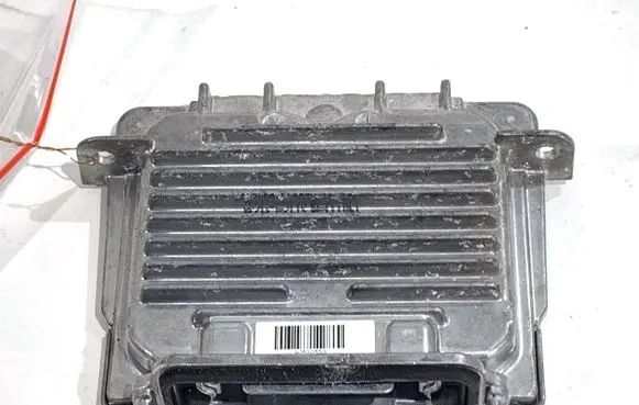 Ford Kuga II Voltage converter/converter module 89089352