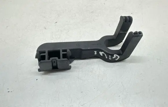 Alfa Romeo Giulietta Radiator mount bracket T4680001C860