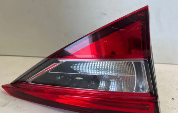 Skoda Superb B8 (3V) Tailgate rear/tail lights 3V9945307B 3V9945307E 1V5945307D