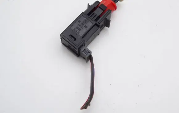 Opel Astra H Brake pedal sensor switch 09185906